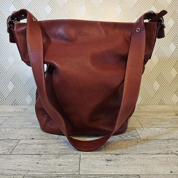 Coach Handbags - Coach Vintage 9151 Red Leather Legacy Duffle Bucket Tote D2S-9151 Hobo Boho